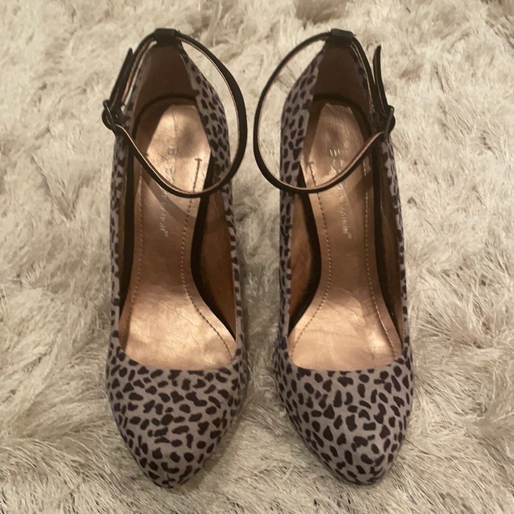 BCBG wedges! NEW WITHOUT TAGS